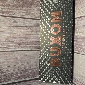 NEW Buxom Forever Babe Eyeshadow Palette- BIG, BOLD, SEXY**